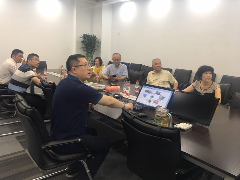 熱烈歡迎政協(xié)主席貢培興、新產(chǎn)業(yè)研究會(huì)副會(huì)長(zhǎng)張建等一行參觀(guān)日聯(lián)科技